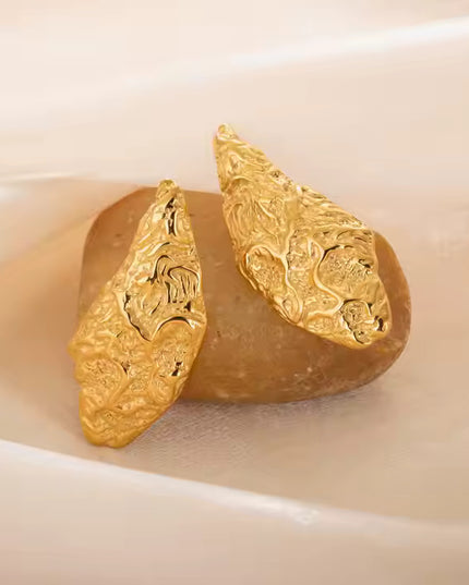 LIQUID GOLD TEXTURED EARRINGS